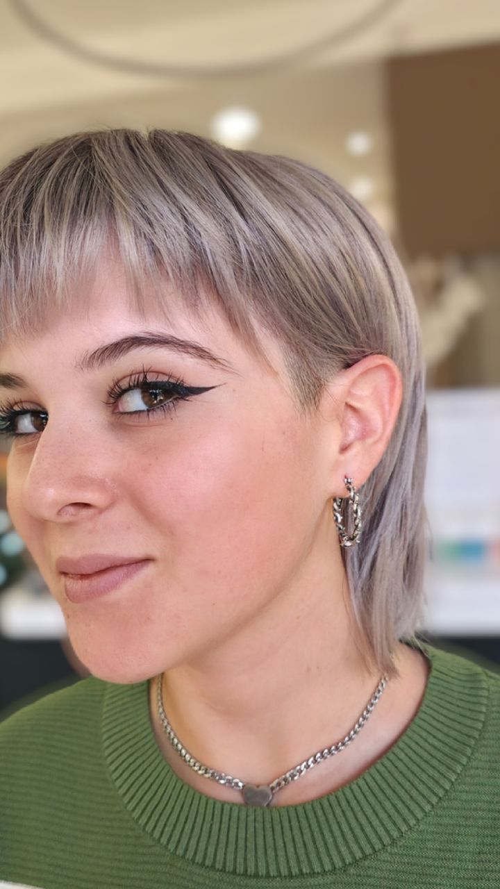 Taglio pixie corto realizzato da Mood Hair