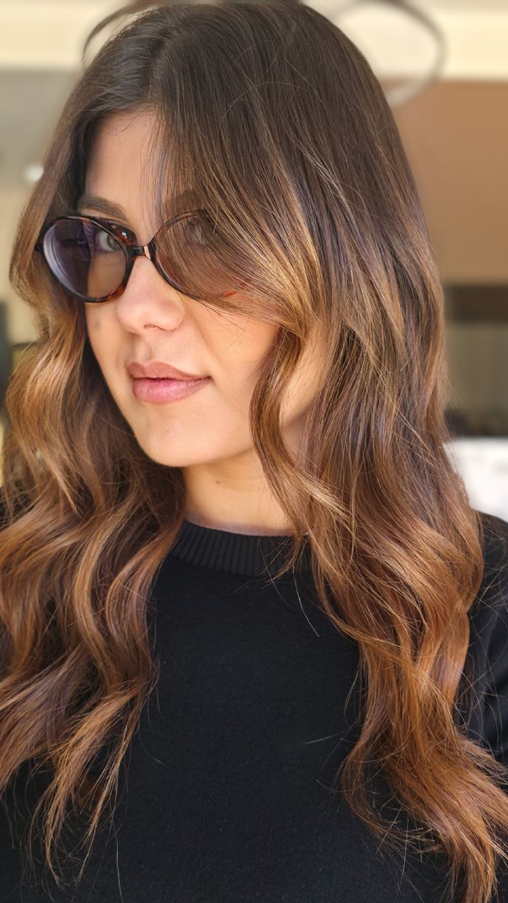 Castano caldo multidimensionale realizzato da Mood Hair